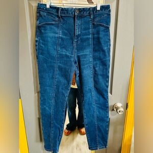 Vera Wang High Rise Dark Blue Jeans